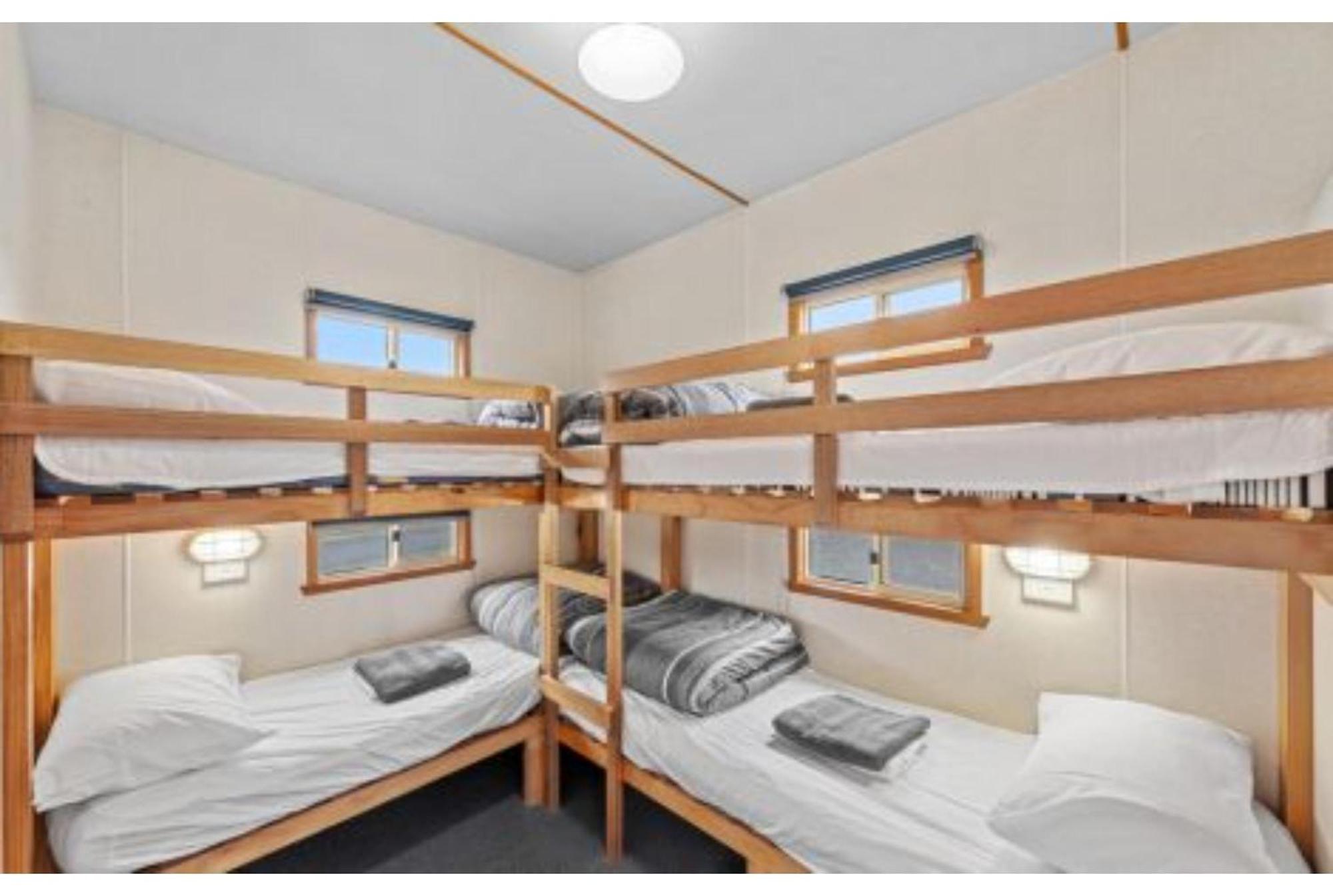 Discovery Parks - Devonport Room photo
