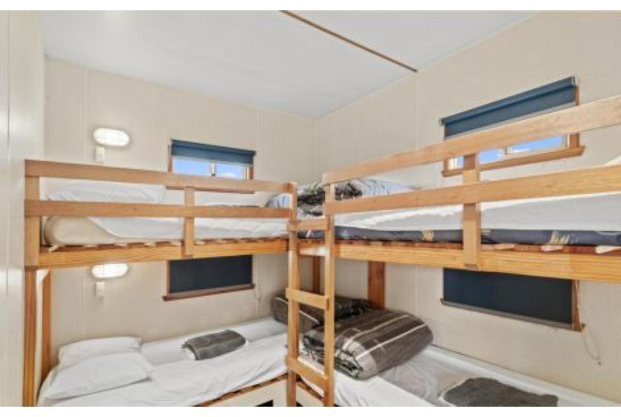 Discovery Parks - Devonport Room photo